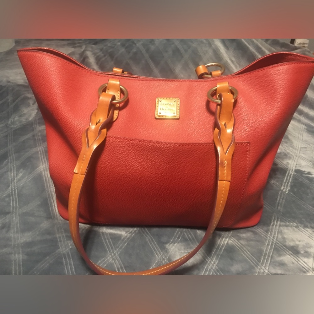 Dooney and Bourke Tammy handbag